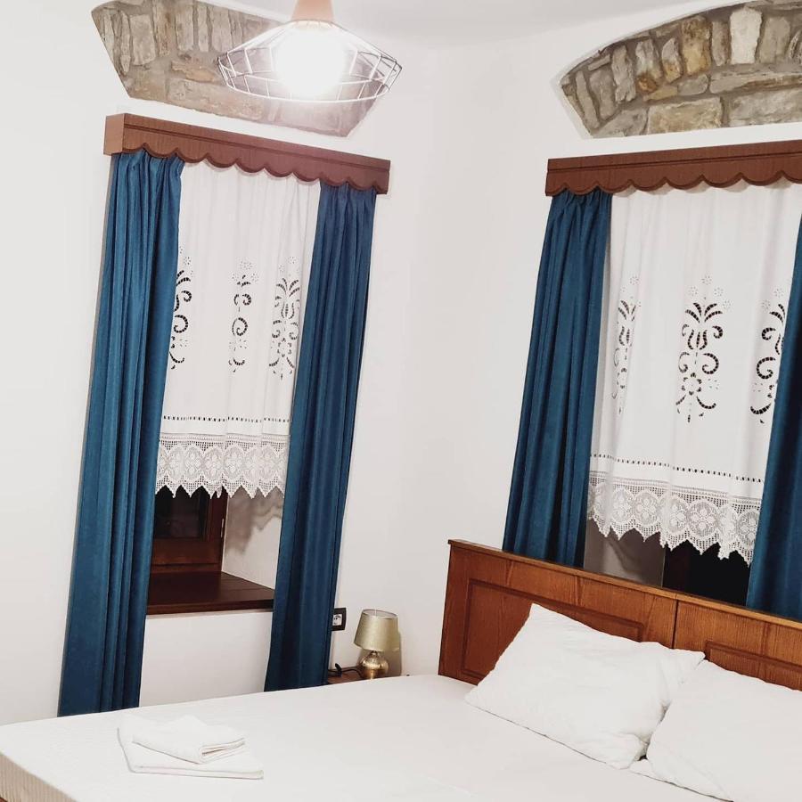 Garden Guest House Permet Luaran gambar
