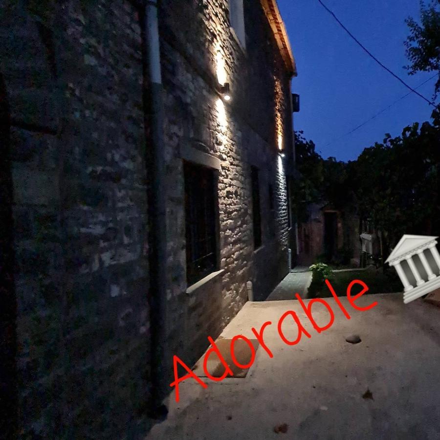 Garden Guest House Permet Luaran gambar
